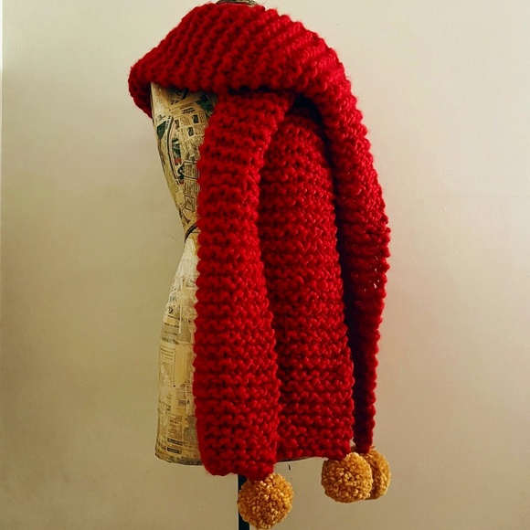 Hand-knit, extra-bulky, extra-long, red blanket scarf - Picture 1 of 10